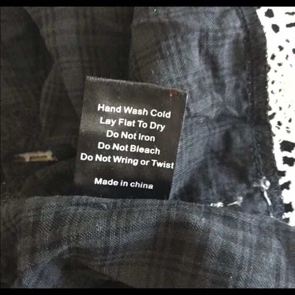 𝅺BABYDOLL Blouse with Bell Sleeves in Black - Picture 10 of 12